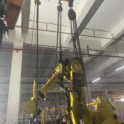 发那科(kē)FANUC R-2000iB机器人维保现场